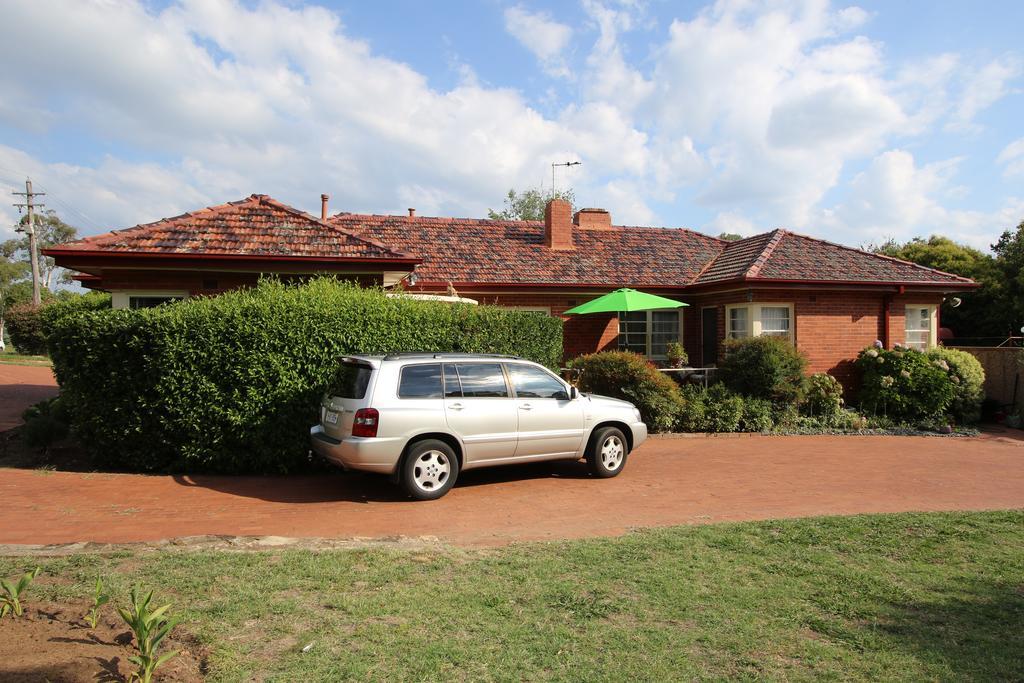 The Evergreen Bed And Breakfast Canberra Ngoại thất bức ảnh