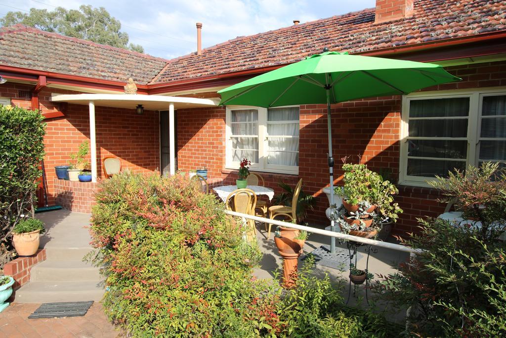 The Evergreen Bed And Breakfast Canberra Ngoại thất bức ảnh