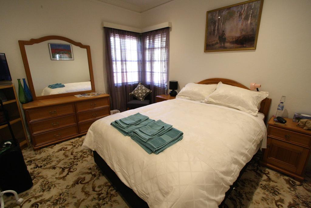 The Evergreen Bed And Breakfast Canberra Ngoại thất bức ảnh
