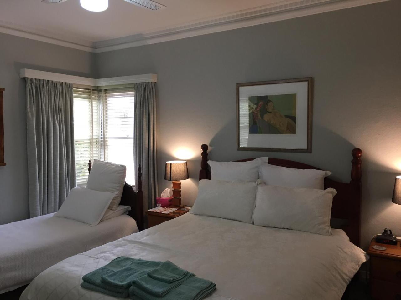The Evergreen Bed And Breakfast Canberra Ngoại thất bức ảnh